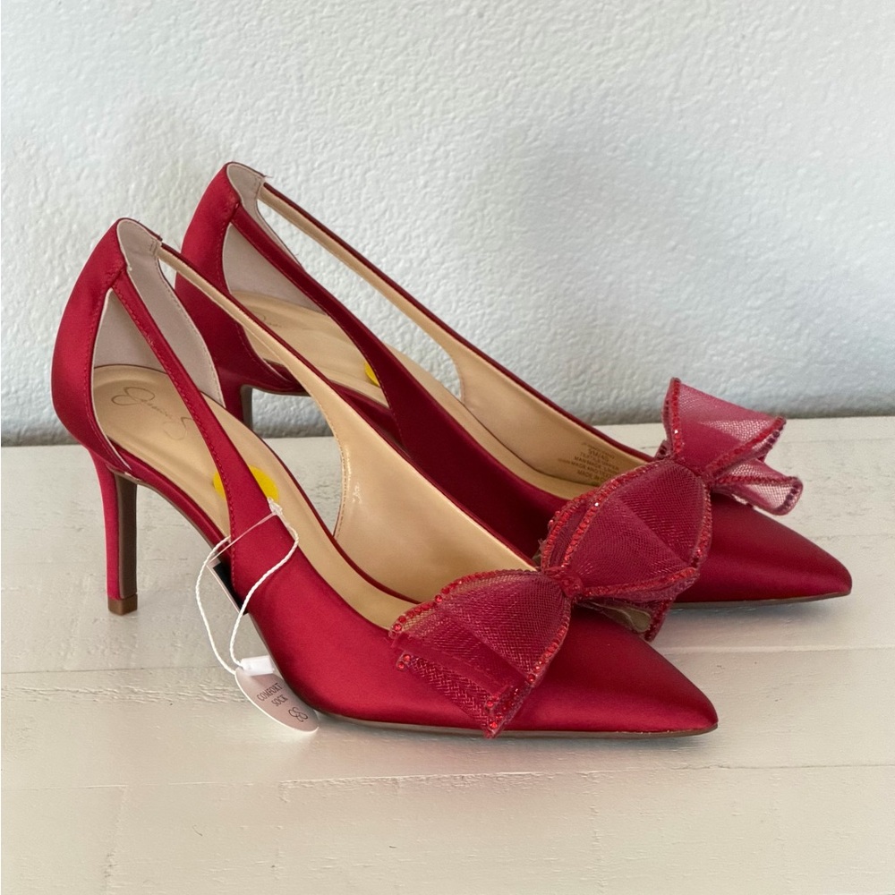 Jessica Simpson Coirah Red Satin Pumps with Statement Bow – Size 9 - Picture 5 of 16